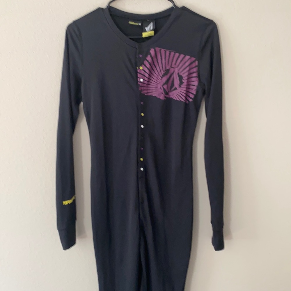 Volcom performance dry base layer snow sports